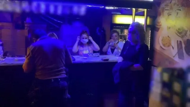 Bursa'da eğlence mekanına baskın: 17 kişiye 53 bin 550 TL ceza