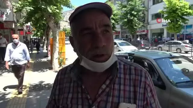 Çiftçi vatandaşı telefon dolandırıcılarının tuzağından polisler kurtardı Çiftçi vatandaşı telefon dolandırıcılarının tuzağından polisler kurtardı