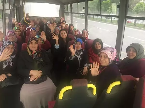 DİLEK ÖĞRETMEN'İN KÖYDEN DÜNYAYA UZANAN BAŞARISI KİTAP OLDU