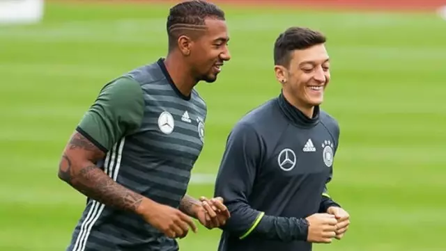 Fenerbahçe, Bayern Münih'le sözleşmesi biten Jerome Boateng için harekete geçti Fenerbahçe, Bayern Münih'le sözleşmesi biten Jerome Boateng için harekete geçti