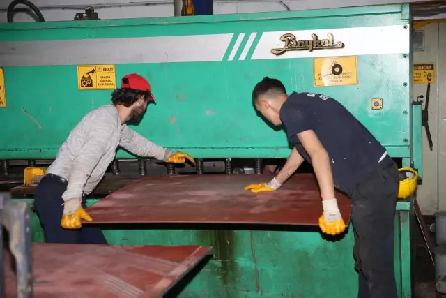 Karadenizli balıkçıların yıpranan tekneleri bakıma girdi