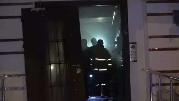 KIRIKKALE'DE 5 KATLI APARTMANDA YANGIN; 1'İ BEBEK 4 KİŞİ DUMANDAN ETKİLENDİ