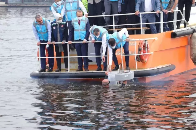 Marmara Denizi'nin oksijen seviyesini artıracak cihazlar denize bırakıldı