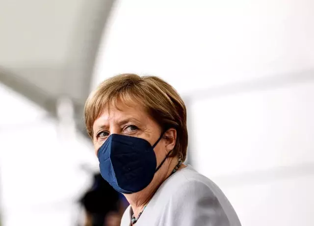 İlk dozda AstraZeneca aşısı olan Merkel, ikinci dozda Moderna aşısı oldu İlk dozda AstraZeneca aşısı olan Merkel, ikinci dozda Moderna aşısı oldu
