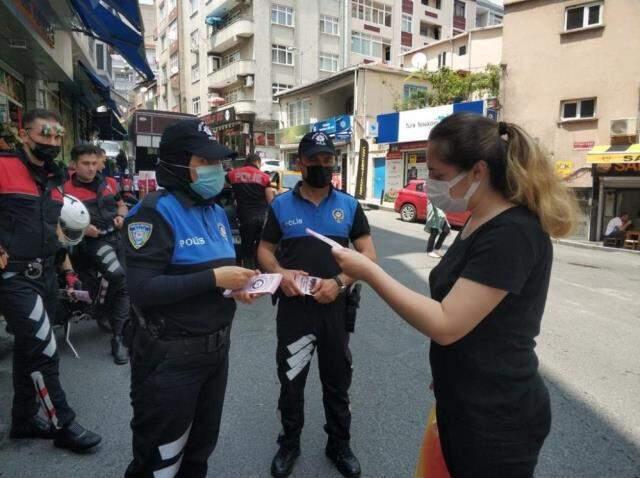 Okmeydanı'nda giriş çıkışlar kapatıldı! Özel harekat polislerinin de katıldığı denetim gerçekleştirildi Okmeydanı'nda giriş çıkışlar kapatıldı! Özel harekat polislerinin de katıldığı denetim gerçekleştirildi