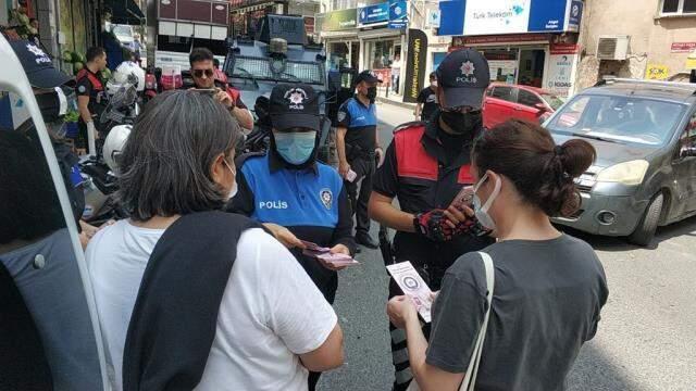 Okmeydanı'nda giriş çıkışlar kapatıldı! Özel harekat polislerinin de katıldığı denetim gerçekleştirildi Okmeydanı'nda giriş çıkışlar kapatıldı! Özel harekat polislerinin de katıldığı denetim gerçekleştirildi