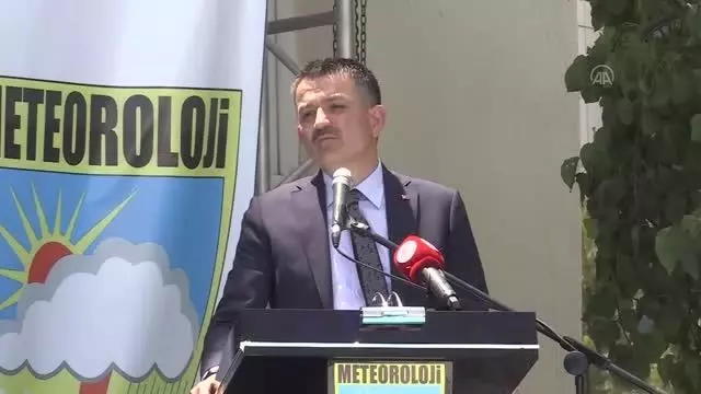 Pakdemirli: 'Tüm vatandaşlarımızın ve sektörlerin meteorolojik verilere anlık ulaşması içinde birçok uygulamayı devreye soktuk'