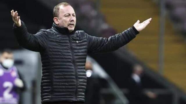 Sergen Yalçın Beşiktaş'tan ayrıldı mı? Beşiktaş'ta kalacak mı? Sözleşme yenileyecek mi? Son durum nedir? Sergen Yalçın Beşiktaş'tan ayrıldı mı? Beşiktaş'ta kalacak mı? Sözleşme yenileyecek mi? Son durum nedir?
