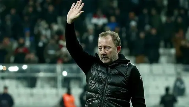 Sergen Yalçın'ın yeni sözleşmesinde detaylar belli oldu! Yıllık 22 milyon TL kazanacak Sergen Yalçın'ın yeni sözleşmesinde detaylar belli oldu! Yıllık 22 milyon TL kazanacak