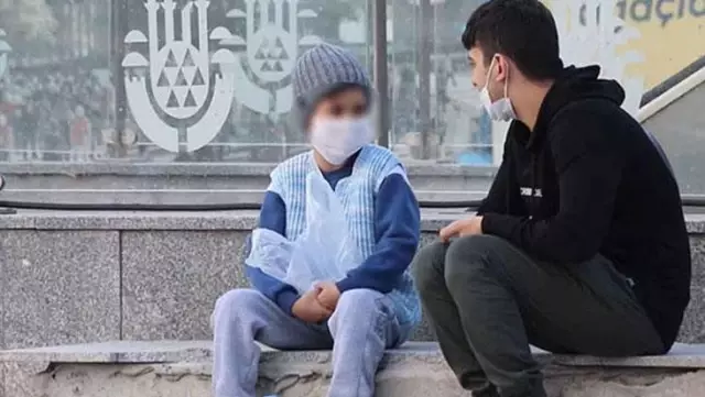 Türkiye'yi ağlatan videosu kurgu çıkan YouTuber hakkında yakalama kararı Türkiye'yi ağlatan videosu kurgu çıkan YouTuber hakkında yakalama kararı