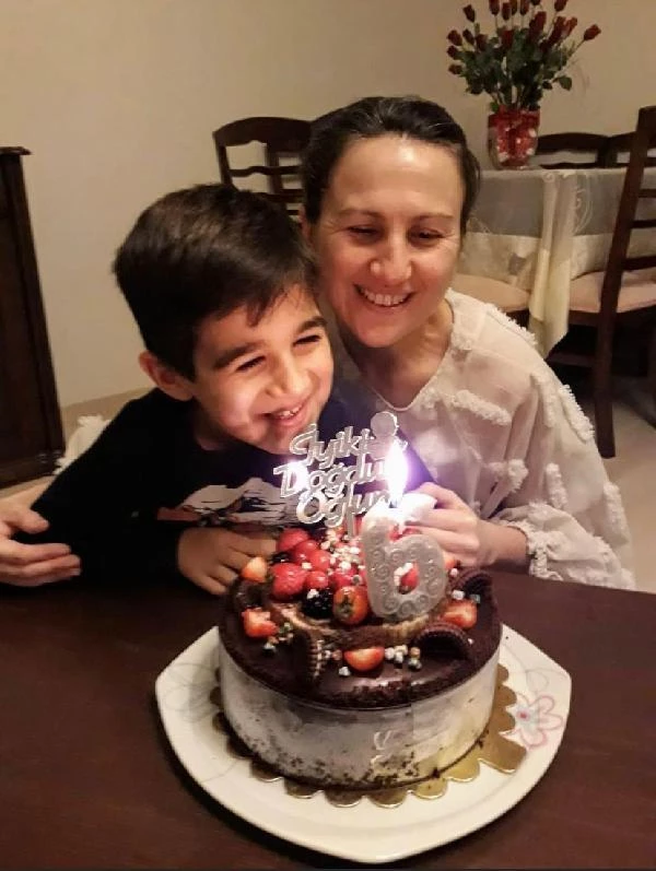 Karısını öldürüp evini ateşe verdikten sonra intihar eden Mehmet Güney'in yangında ağır yaralanan oğlu hastanede hayatını kaybetti