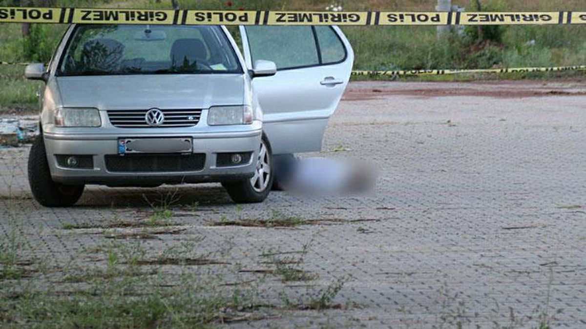 71 yaşındaki akademisyen, emekli olduğu üniversitenin otoparkında ölü olarak bulundu