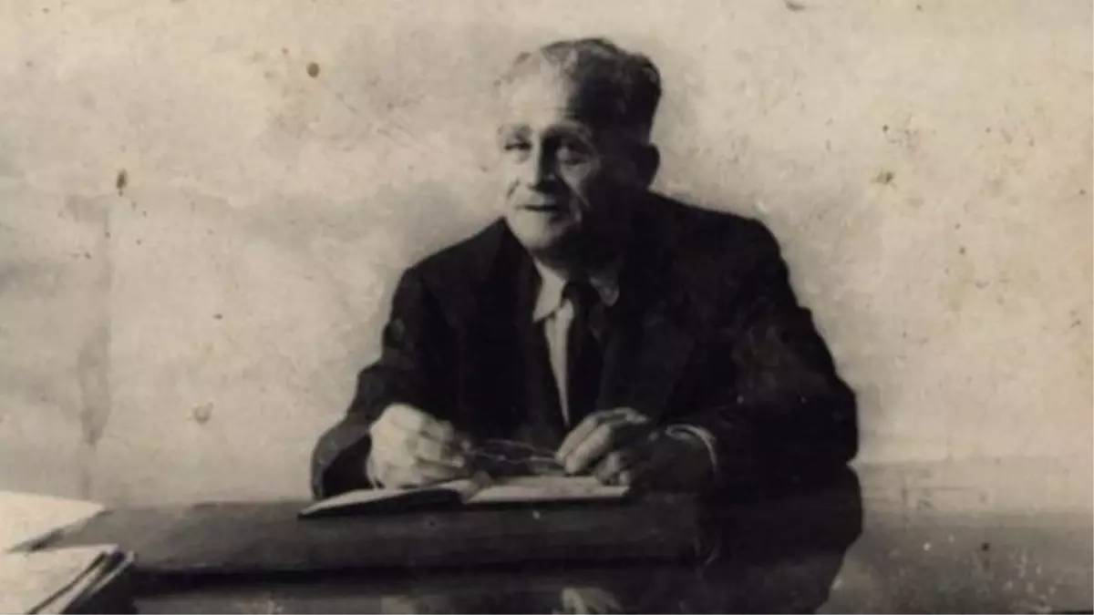 Ahmet Hamdi Tanpınar kimdir? Ahmet Hamdi Tanpınar eserleri, hayatı ve biyografisi