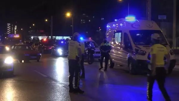 Son dakika haberleri | Aşırı süratli otomobilin alkollü sürücüsü polis noktasına daldı 2'si polis 4 yaralı - KAZA MOBESEDE