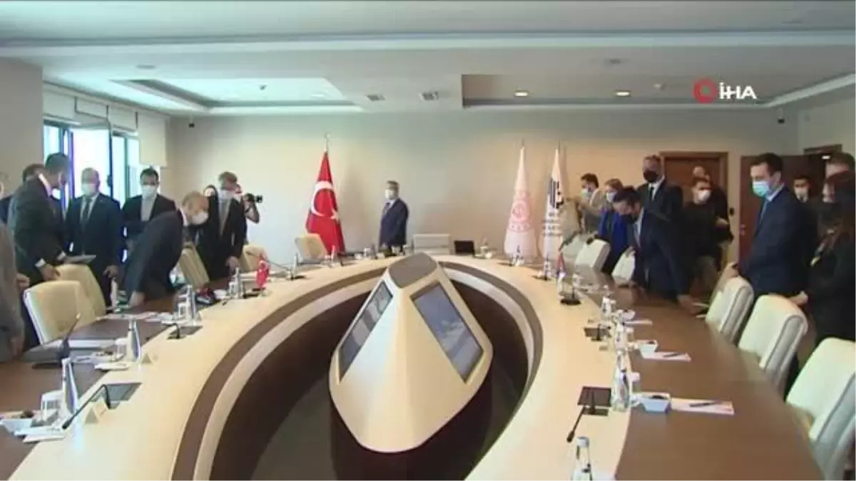 Bakan Karaismailoğlu, Sırp mevkidaşı ile bir araya geldi