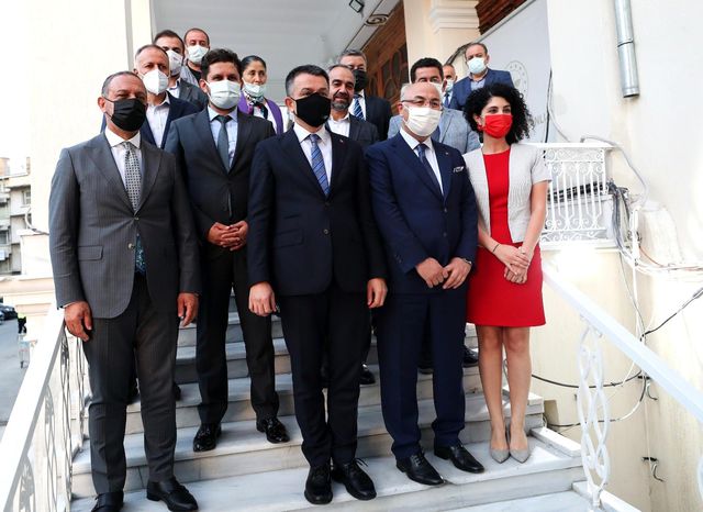 Tarım ve Orman Bakanı Pakdemirli, İzmir İl Sağlık Müdürlüğünü ziyaret etti
