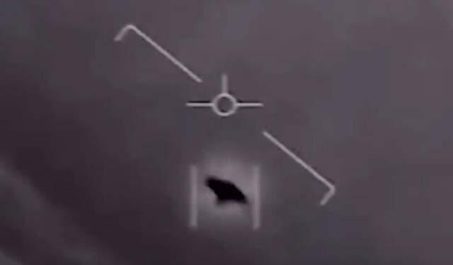 Çin'de üçgen şeklinde bir ufoya ait olduğu iddia edilen görüntüler tartışma yarattı Çin'de üçgen şeklinde bir ufoya ait olduğu iddia edilen görüntüler tartışma yarattı
