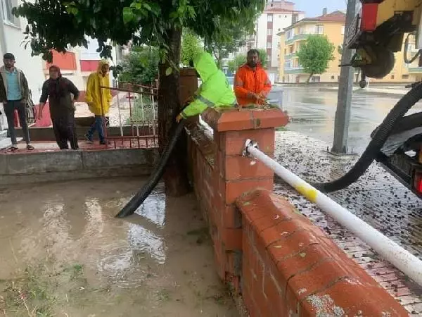 ÇORUM'DA SAĞANAĞIN ARDINDAN DOLU ETKİSİ