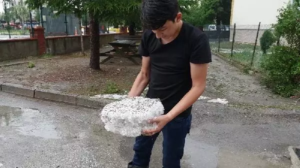 ÇORUM'DA SAĞANAĞIN ARDINDAN DOLU ETKİSİ