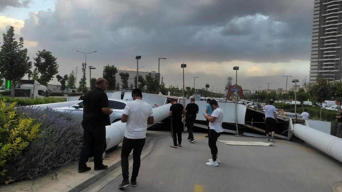 Herkes panik içinde kaçıştı! 5 dakikalık kum fırtınası Denizli'yi yıktı geçti