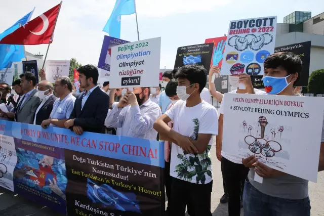 Doğu Türkistan Spor ve Gelişim Derneğinden '2022 Pekin Kış Olimpiyatlarına hayır' protestosu