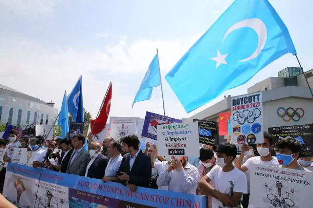 Doğu Türkistan Spor ve Gelişim Derneğinden '2022 Pekin Kış Olimpiyatlarına hayır' protestosu