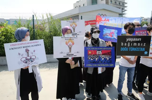 Doğu Türkistan Spor ve Gelişim Derneğinden '2022 Pekin Kış Olimpiyatlarına hayır' protestosu