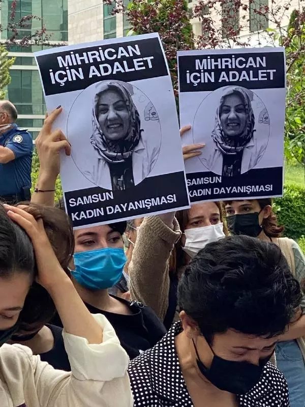 Eşini katili ağlayarak kendisini savundu: Böyle olsun istemezdim