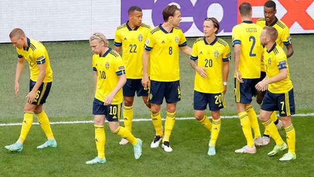 EURO 2020 E Grubu'nda Polonya'yı 3-2 mağlup eden İsveç, lider olarak bir üst tura yükseldi EURO 2020 E Grubu'nda Polonya'yı 3-2 mağlup eden İsveç, lider olarak bir üst tura yükseldi