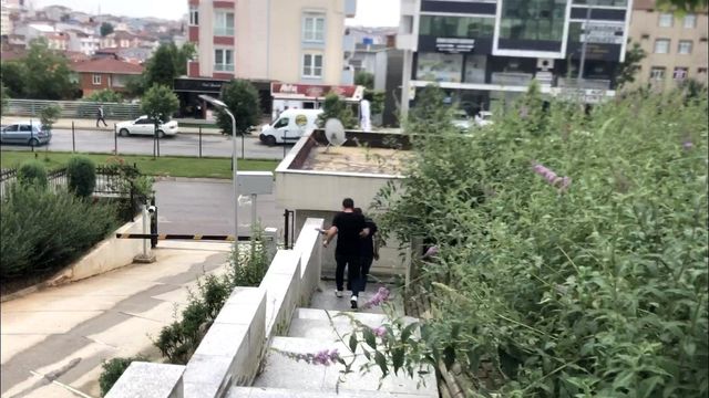 iha muhabirine saldiran 4 kisiden 1 i tutukla 11 14220402 o