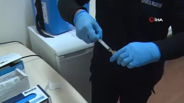 Isparta'da belediye ve kent meydanına aşı istasyonu kuruldu