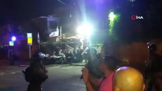 İsrail polisi, Şeyh Cerrah sakinlerine saldırdı İsrail polisi, Şeyh Cerrah sakinlerine saldırdı