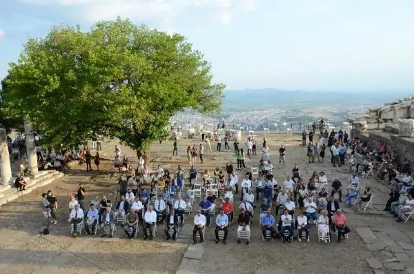 Son dakika! KAYIP TANRILAR ÜLKESİ'NİN LANSMANI YAPILDI, BERGAMA BELGESELİ'NİN YAPIM PROTOKOLÜ İMZALANDI