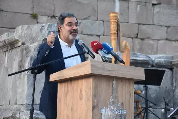 Son dakika! KAYIP TANRILAR ÜLKESİ'NİN LANSMANI YAPILDI, BERGAMA BELGESELİ'NİN YAPIM PROTOKOLÜ İMZALANDI