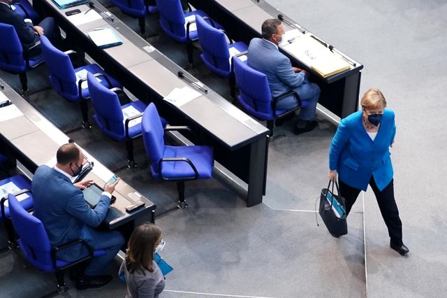 merkel federal meclis te son kez sorulari 5 14220504 o