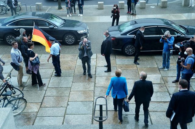 merkel federal meclis te son kez sorulari 7 14220504 o