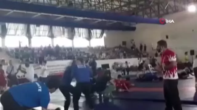(Özel haber) Türkiye Güreş Şampiyonası'nda Türkiye 2.'si olarak Şuhutluları sevince boğdu (Özel haber) Türkiye Güreş Şampiyonası'nda Türkiye 2.'si olarak Şuhutluları sevince boğdu
