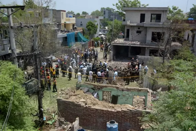 Pakistan'daki patlamada ölü sayısı 4'e yükseldiBombalı saldırı olduğu açıklandı