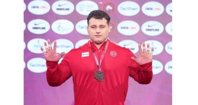 Rıza Kayaalp kimdir? 2020 Olimpiyatları Güreşçi Rıza Kayaalp kimdir? Kaç yaşında, nereli? Rıza Kayaalp kimdir? 2020 Olimpiyatları Güreşçi Rıza Kayaalp kimdir? Kaç yaşında, nereli?