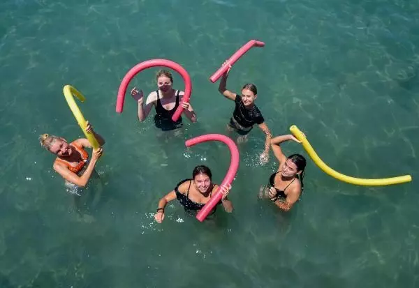 Uçuş yasağı kalktı, Rus turistler sahile indi