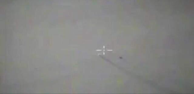 Rusya, İngiliz savaş gemisinin görüntülerini yayınlandı, ateş açılan anlar videoda yer almadı Rusya, İngiliz savaş gemisinin görüntülerini yayınlandı, ateş açılan anlar videoda yer almadı