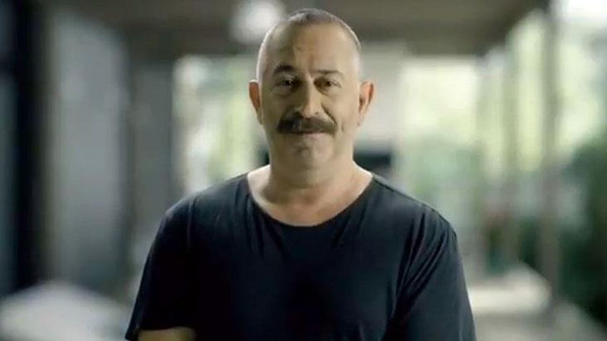 Sağlık Bakanlığı'nın kamu spotunda para karşılığı rol aldığı iddia edilen Cem Yılmaz'dan jet hızında tepki