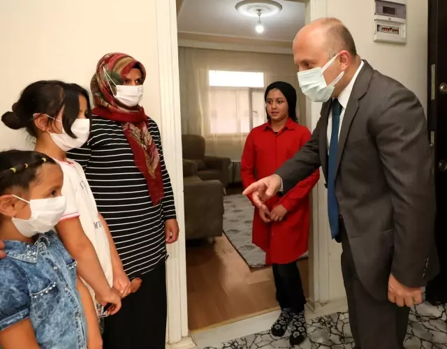 Vali Varol'dan, Karakuş ailesine ziyaret Vali Varol'dan, Karakuş ailesine ziyaret