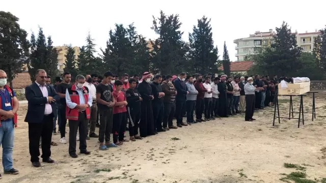 Son dakika haber! Yangında ölen 3 küçük kız kardeş yan yana defnedildi