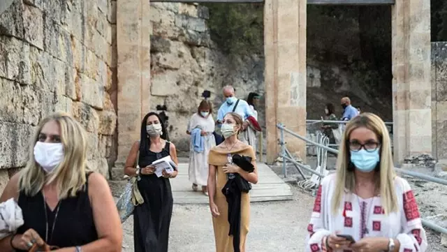 İspanya ve Yunanistan'da açık havada maske takma zorunluluğu kaldırılıyor İspanya ve Yunanistan'da açık havada maske takma zorunluluğu kaldırılıyor