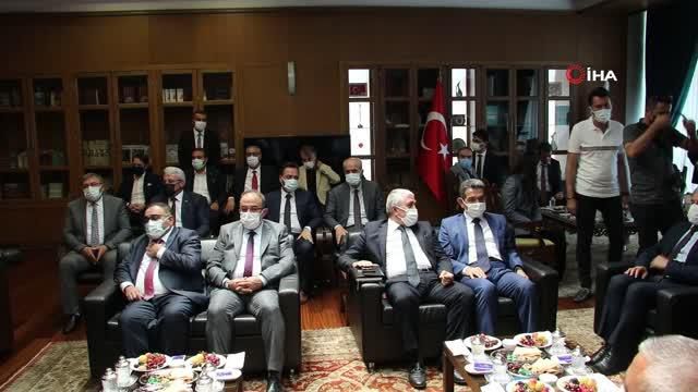 ak parti li ozhaseki bunlarin ihtiyaci heykel 4 14223693 o