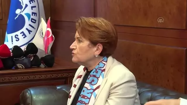 Akşener, Akçaabat ve Ortahisar'da esnaf ziyaretinde bulundu