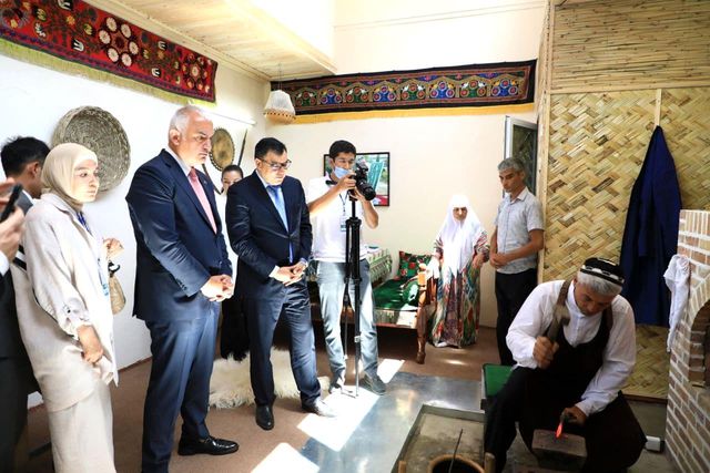 bakan ersoy turk dili konusan ulkeler konseyi 12 14222384 o