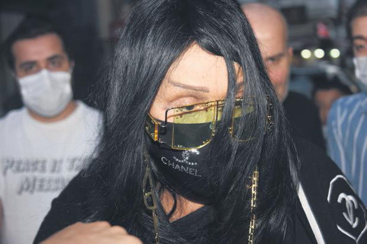 Bülent Ersoy, vücudunda beliren kist nedeniyle hastaneye koştu