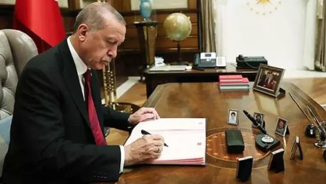 Cumhurbaşkanı Erdoğan imzaladı, Resmi Gazete'de yayımlandı! 30 Haziran, 'Koruyucu Aile Günü' olarak kutlanacak Cumhurbaşkanı Erdoğan imzaladı, Resmi Gazete'de yayımlandı! 30 Haziran, 'Koruyucu Aile Günü' olarak kutlanacak